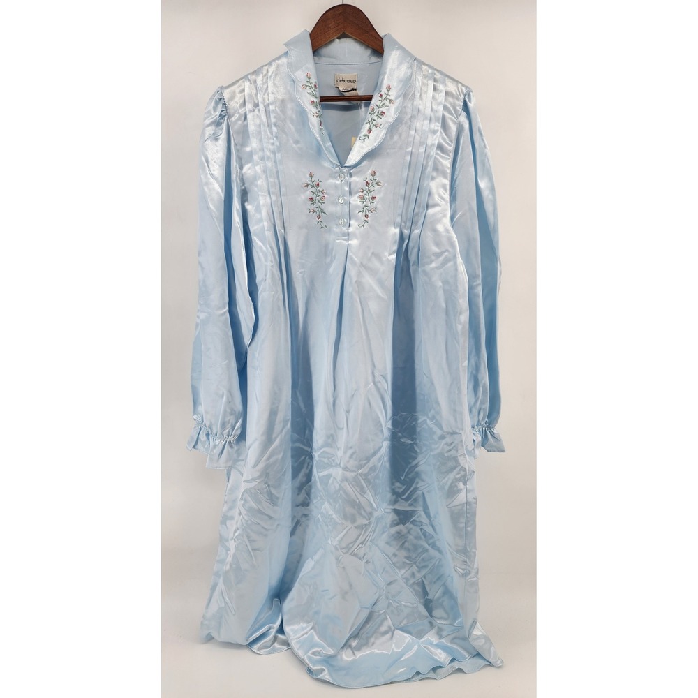 Delicates JCPenney Vintage Blue Satin Floral Embroidered Nightgown‎ Large NWT